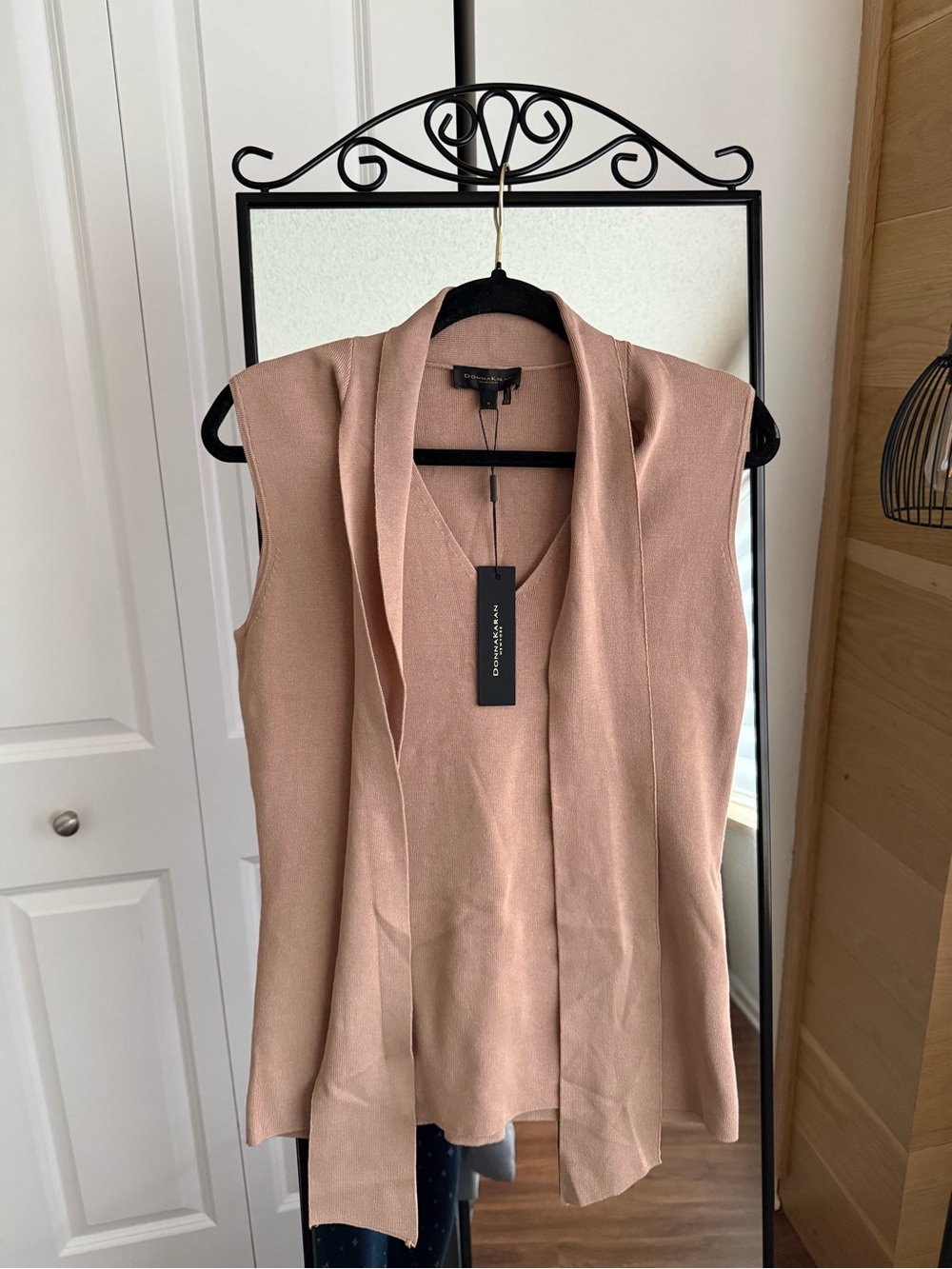 Sleeveless Tie-Neck Top in Dusty Rose - Women